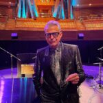 Jeff Goldblum Instagram - Thank you so much Los Angeles for so much fun at last night’s performance @laphil. All my best friends in the Disney Hall! “A Whole New World!” #mildredsnitzerorchestra @aeronautian @jazzstorie @alexanderfrankmusic @jjbagg @kenny_elliott_drums @castellanosjazz @scottgilmansax @ndaley9 @ginasaputo @liabooth @inara_george @maiyasykes 🙏🏼🎹🎼🧜🏻🌎😎💫🌌💙🎶 (📸 @atvottero) Walt Disney Concert Hall