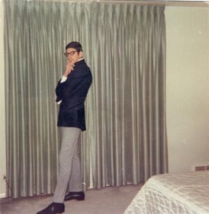 Jeff Goldblum Instagram - ...blum. Goldblum. #TBT #13ish #1965ish 🤓🕵🏻‍♂️🕴🏻