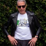 Jeff Goldblum Instagram - New album merch about to drop @wearebraindead!!! And new California tour dates for July just announced! Check out the link in my bio. 😎🙏🏼🕺🏽🎹🎷❤️‍🔥 Los Angeles, California