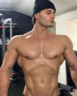 Jeff Seid Instagram - Chest day
