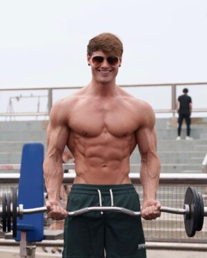 Jeff Seid Instagram - Once upon a time at muscle beach
@vqfit