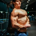 Jeff Seid Instagram - How to build an aesthetic chest Gold's Gym