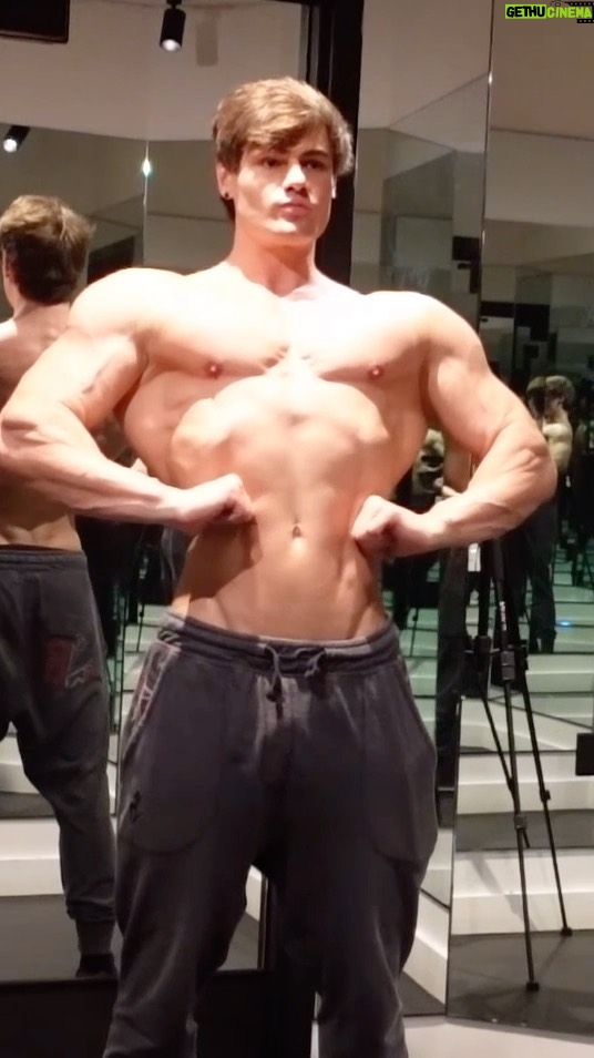 Jeff Seid Instagram - current physique | new youtube video