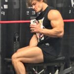 Jeff Seid Instagram - Legs are growing 😏 Hard work pays off! @vqfit