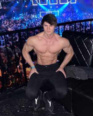 Jeff Seid Instagram - Back to brown hair