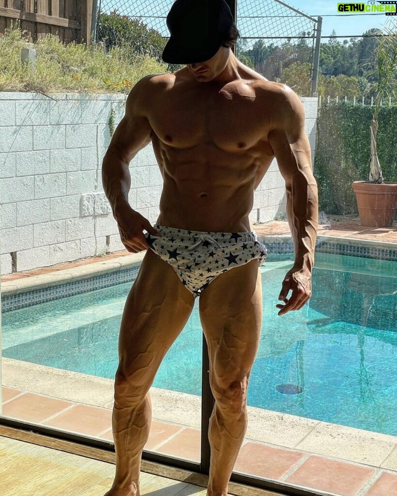 Jeff Seid Instagram - Rate my current physique 😈 Los Angeles, California