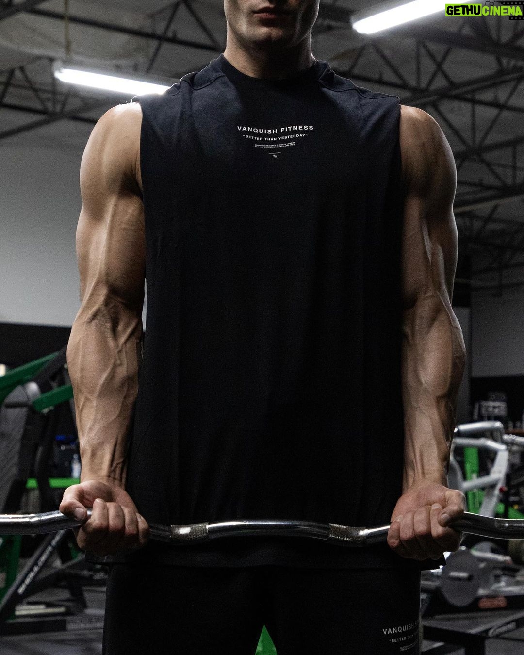 Jeff Seid Instagram - Motivation gets you going, but discipline keeps you growing 😤