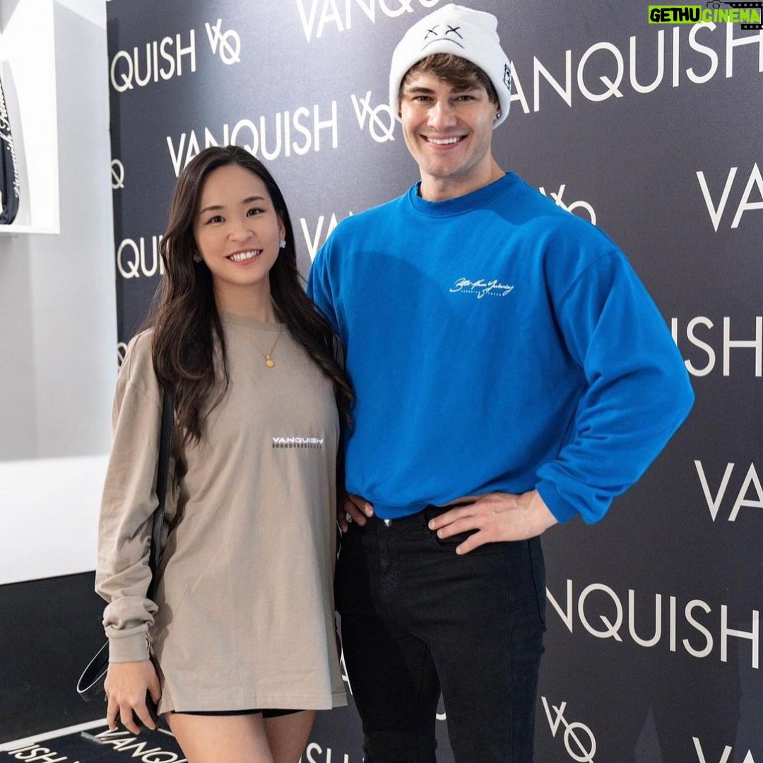 Jeff Seid Instagram - My recent adventure π Went to England this past weekend for a brief but epic trip. The energy was unmatched and it was a good time all around. Big thanks to everyone who came out to the @vqfit pop up store & after hours lift. Now itβs time to return to America for a massive thanksgiving feast! London, United Kingdom