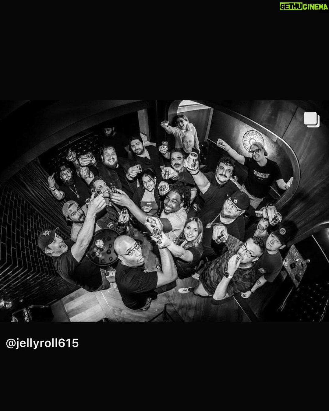 Jelly Roll Instagram - Every once in a while you meet someone and immediately feel like old friends! Such was the case with my brother from another mother @jellyroll615 If anyone out there reading this happens to be in a city he is playing, do yourself a favor and buy tix NOW! And if your lucky enough to be able to crack a beer (or a few) with this fine gentleman you’ll be in for a real treat! Hope y’all enjoyed the @nadcburger s Until next time brother! 🍻 The Comedy Mothership