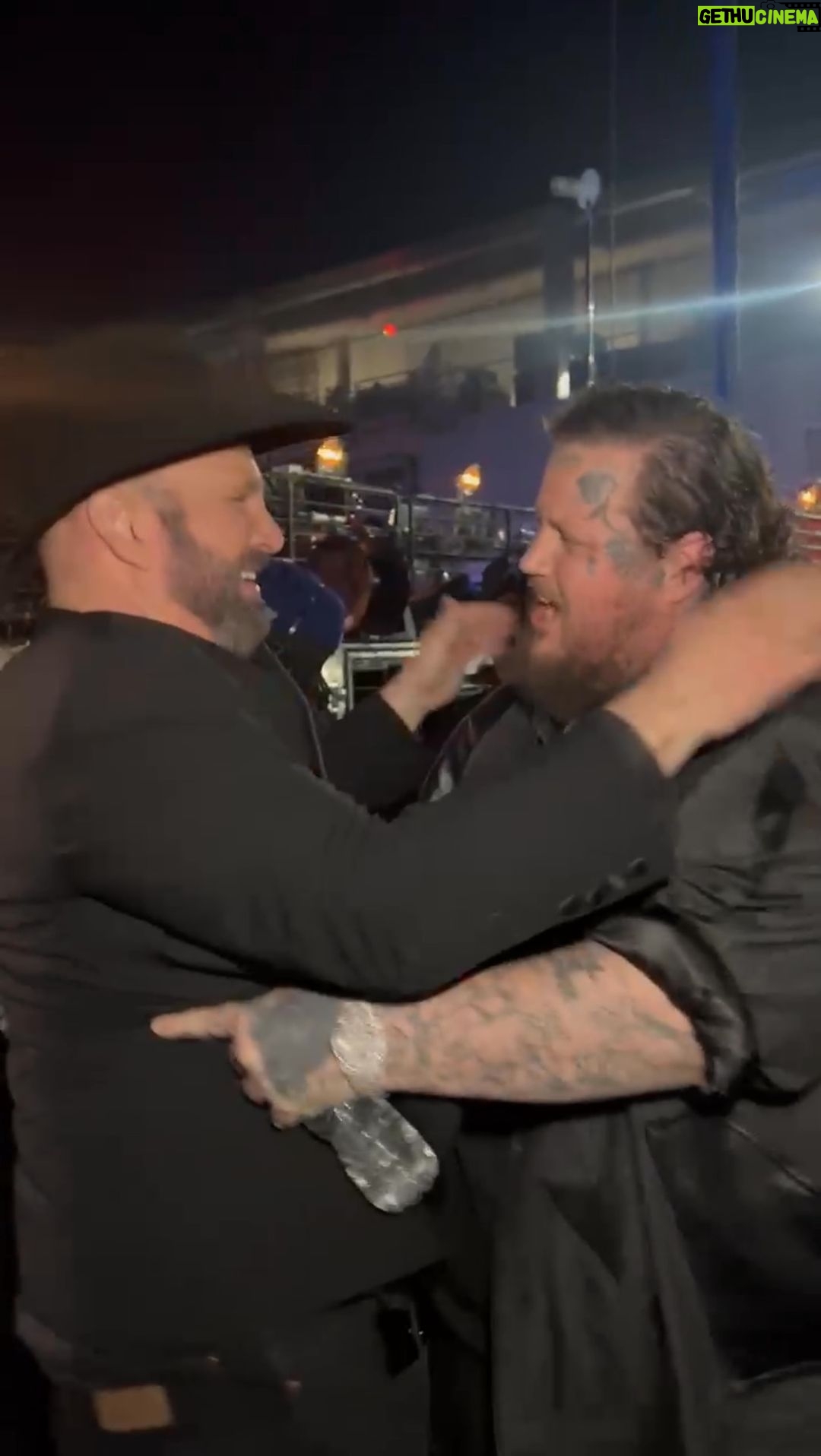 Jelly Roll Instagram - @jellyroll615 meeting @garthbrooks at the #ACMawards last night…🤩