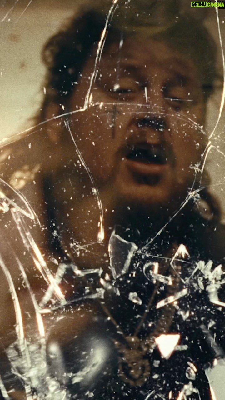 Jelly Roll Instagram - 𝖍𝖔𝖚𝖘𝖊 𝖔𝖋 𝖒𝖎𝖗𝖗𝖔𝖗𝖘 @hollywoodundead x @jellyroll615 is OUT NOW! 🪞 🕊️ 🪞 Watch the official music video & stream/download the track WORLDWIDE 🌎 #jellywoodundead #hollywoodundead #jellyroll #houseofmirrors #hotelkalifornia Hollywood, California