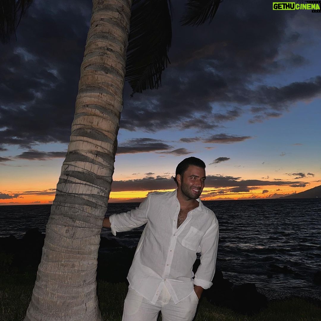 Jencarlos Canela Instagram - A L O H A I was here in Maui on vacation for the first time a day before the fire happened. I wasn’t going to post anything about my trip here out of respect to the families affected by this tragedy and the lives lost when a local from Lahaina gave me an interesting perspective that changed my mind and a few more locals throughout our trip concurred. Tourism is an important source of revenue for the island. They need us to find a balance between showing support and empathy for the families of Lahaina and at the same time as tourists like myself show how beautiful this island is and the amazing experiences Maui has to offer. If you have a trip planned or are thinking about visiting, don’t think twice! Just please be mindful of the situation and respectful. This trip has been one of the most amazing experiences I’ve ever had. That’s why I’m sharing my experience with all of you and at the same time when the fire happened i went with my @globalempowermentmission family to Lahaina. We took basic needs to shelters and also have activated a credit card and housing program for the families that lost their homes. If you want to donate and help the people of Lahaina the link is in my bio. Si quieres ayudar a las familias afectadas por el incendio en Lahaina el link está en mi bio. Aloha mahalo🤙🏼🙏🏼