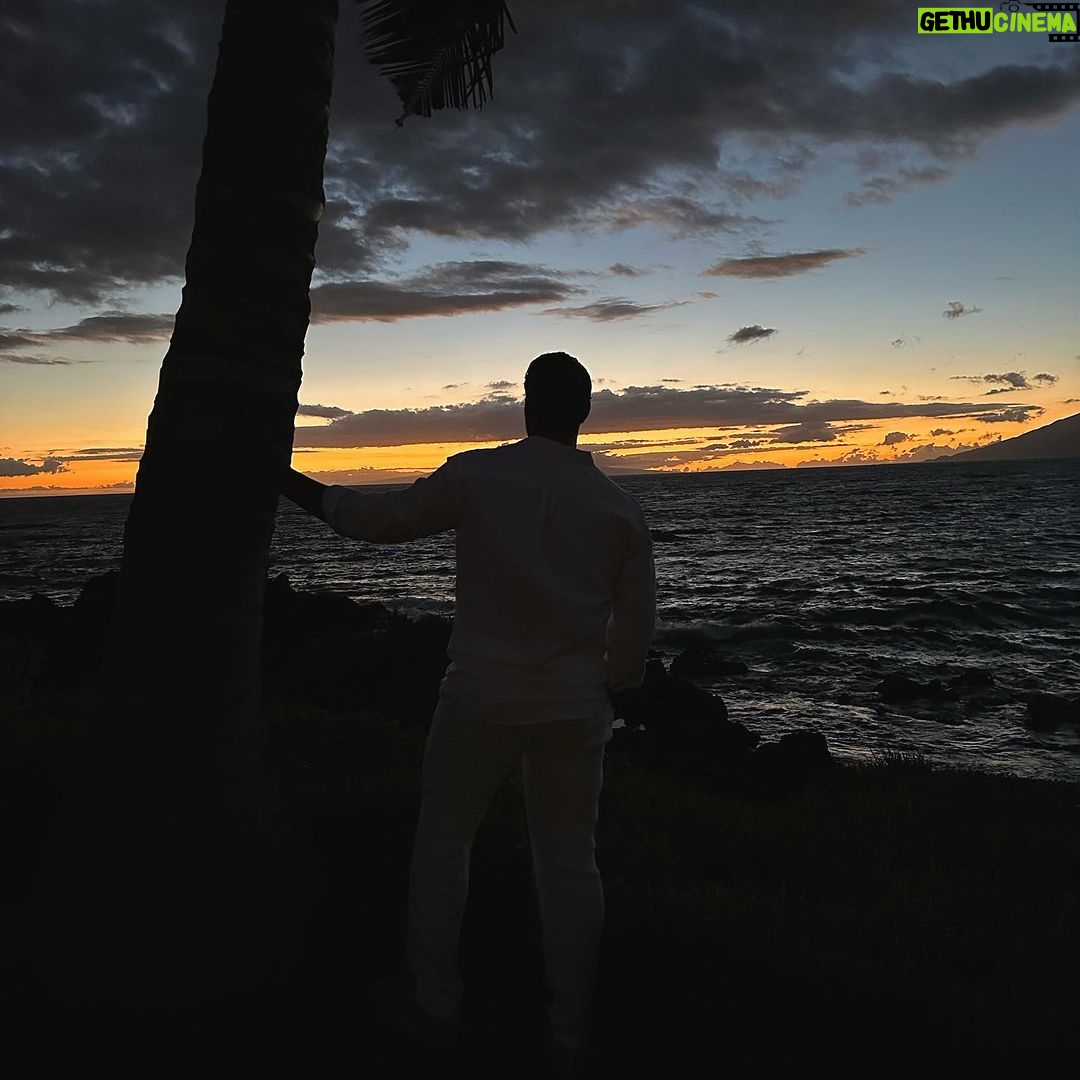 Jencarlos Canela Instagram - A L O H A I was here in Maui on vacation for the first time a day before the fire happened. I wasn’t going to post anything about my trip here out of respect to the families affected by this tragedy and the lives lost when a local from Lahaina gave me an interesting perspective that changed my mind and a few more locals throughout our trip concurred. Tourism is an important source of revenue for the island. They need us to find a balance between showing support and empathy for the families of Lahaina and at the same time as tourists like myself show how beautiful this island is and the amazing experiences Maui has to offer. If you have a trip planned or are thinking about visiting, don’t think twice! Just please be mindful of the situation and respectful. This trip has been one of the most amazing experiences I’ve ever had. That’s why I’m sharing my experience with all of you and at the same time when the fire happened i went with my @globalempowermentmission family to Lahaina. We took basic needs to shelters and also have activated a credit card and housing program for the families that lost their homes. If you want to donate and help the people of Lahaina the link is in my bio. Si quieres ayudar a las familias afectadas por el incendio en Lahaina el link está en mi bio. Aloha mahalo🤙🏼🙏🏼