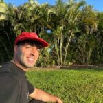 Jencarlos Canela Instagram - Sometimes you get the furthest by knowing when to sit still