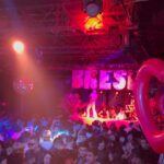 Jencarlos Canela Instagram - Con Rolex y con Casio en el espacio Club Space