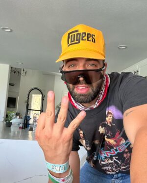 Jencarlos Canela Instagram - Day 3 @coachella 🕶👌🏼

Special thanks to all the locals that put up with us these days and have made us feel at home. 

Shout out to la familia at Louise’s pantry. Honestly best breakfast in town over here!!