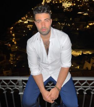 Jencarlos Canela Instagram - La dolce vita 🇮🇹
 #positano allá prossima 

🍕 🍷 🍝 

Ya no podía más en esa última foto 🤣