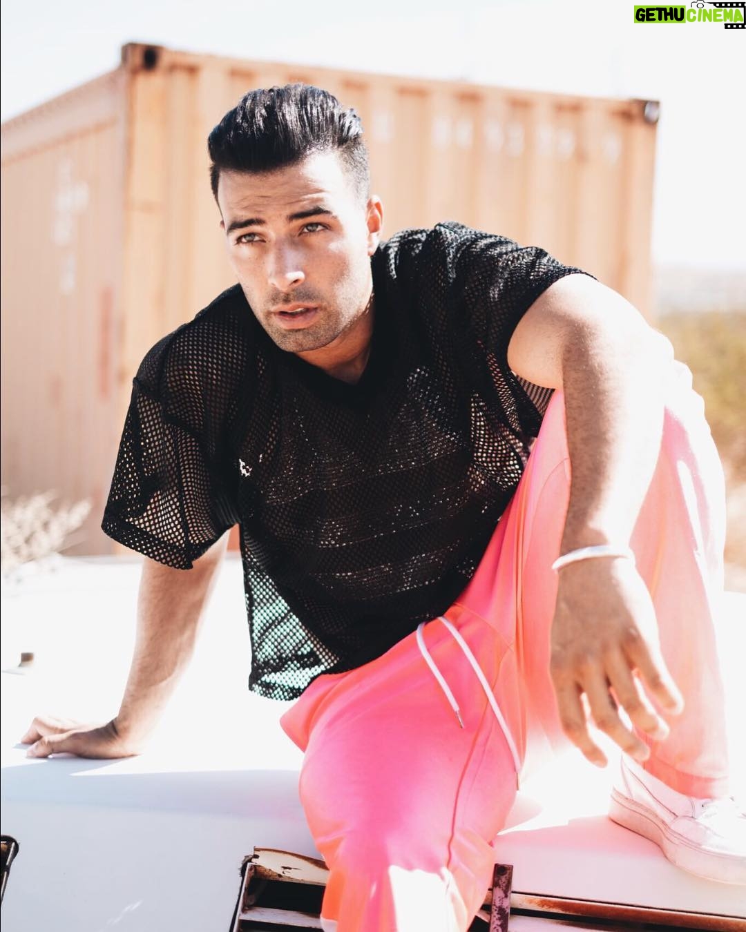 Jencarlos Canela - 52.7K Likes -