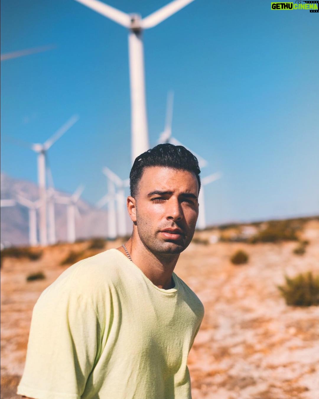 Jencarlos Canela - 55.1K Likes -