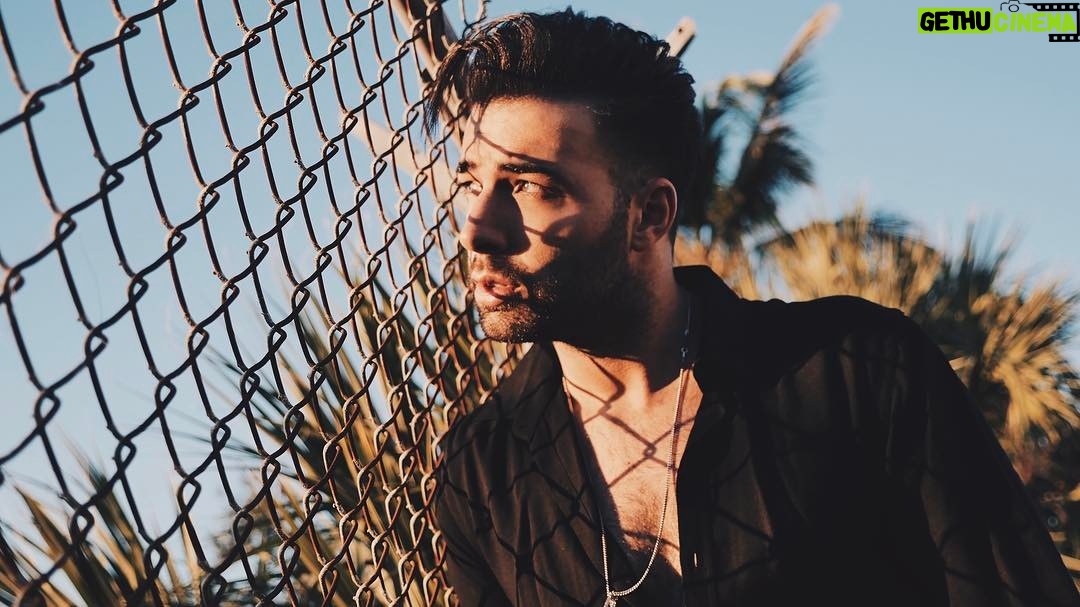 Jencarlos Canela - 42.2K Likes - Algo nos tendrá el mañana
Tomorrow must have something for US