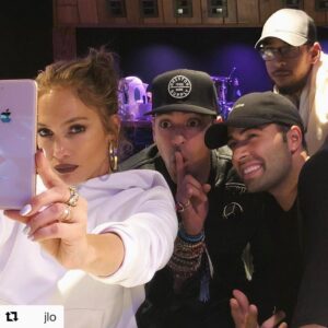 Jencarlos Canela Instagram - Stay Tuned 🤐  #sorpresa #newmusic #Repost @jlo (@get_repost)
・・・
Late night studio 🤳... @motiffmusic @jencarlosmusic #newmusic #musicanueva #disruptive