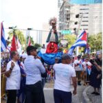 Jencarlos Canela Instagram - Anoche le hicimos echó a nuestro pueblo Cubano!! Quisimos ofrecer una plataforma donde el grito de Libertad de el pueblo Cubano, el exilio y miles de vidas que hemos perdido en el mar en busca de esa Libertad, fueran las voces principales. Le expusimos al mundo los actos criminales y opresivos de el régimen de asesinos que lleva 62 años en nuestra Cuba. Nos mostramos como una comunidad unida y organizada ante el mundo. Le exigimos al gobierno de Estados Unidos y los líderes del mundo que no solo reconocieran la situación en Cuba pero que tomarán ACCIÓN. Hablamos de los pasos que se tienen que tomar para llegar a esa Libertad que tanto queremos y que nuestra Cuba merece. Miles llegaron a la torre de Libertad ayer con un aviso de solo 24 horas. Thank you to everyone involved and to our friends from the press for helping us echo and expose the truth of what’s happening in Cuba. #soscuba WE WILL NOT STOP!