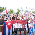 Jencarlos Canela Instagram - Anoche le hicimos echó a nuestro pueblo Cubano!! Quisimos ofrecer una plataforma donde el grito de Libertad de el pueblo Cubano, el exilio y miles de vidas que hemos perdido en el mar en busca de esa Libertad, fueran las voces principales. Le expusimos al mundo los actos criminales y opresivos de el régimen de asesinos que lleva 62 años en nuestra Cuba. Nos mostramos como una comunidad unida y organizada ante el mundo. Le exigimos al gobierno de Estados Unidos y los líderes del mundo que no solo reconocieran la situación en Cuba pero que tomarán ACCIÓN. Hablamos de los pasos que se tienen que tomar para llegar a esa Libertad que tanto queremos y que nuestra Cuba merece. Miles llegaron a la torre de Libertad ayer con un aviso de solo 24 horas. Thank you to everyone involved and to our friends from the press for helping us echo and expose the truth of what’s happening in Cuba. #soscuba WE WILL NOT STOP!