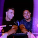 Jencarlos Canela Instagram - Las mejores fotos son la primera y la última. Este man se metió en las otras y me dio pena no subirlas 😂 #fam at the #homestudio Los Angeles, California