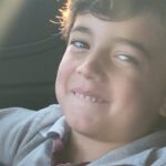 Jencarlos Canela Instagram - 12 años de vida juntos! Te amo mas que la comida de abuela y tú sabes que hay días que te cambiaría por un plato de arroz con frijoles y ropa vieja sin pensarlo dos veces! Tenía 23 cuando naciste un día como hoy hace 12 años. Recuerdo estarte mirando por el vidrio del hospital preguntándome cómo iba a criar un niño si aún me faltaba tanto para aprender a ser hombre. Hoy se que la mejor versión del hombre que soy no hubiera sido posible sin tu llegada. Happy birthday bro I love you more than I could ever put into words.