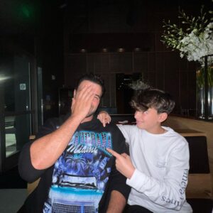 Jencarlos Canela Instagram - So glad the condom broke, love you broski!