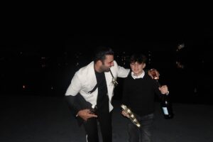 Jencarlos Canela Instagram - Feliz año nuevo familia! 2️⃣👌🏼2️⃣4️⃣ 
Les deseo a todos la paz que siento y la energía tan linda que me rodea. Agradecido 🙏🏼
