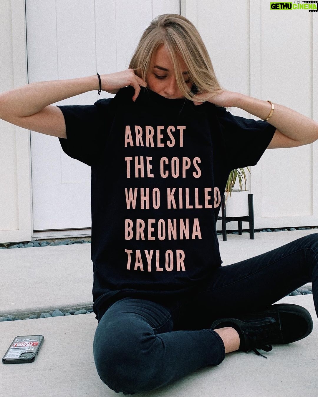 Jenn McAllister - 39K Likes - It’s been 150 days since Breonna Taylor was murdered in her sleep by Jonathan Mattingly, Brett Hankison, and Myles Cosgrove—and her killers have not been charged. Too often Black women who die from police violence are forgotten. Let’s stay loud, keep demanding justice for Breonna and her family, and SAY HER NAME. This campaign and t-shirt was created by @phenomenal in partnership with the Breonna Taylor Foundation, to which all profits will be donated. (Art by @arlyn.garcia)