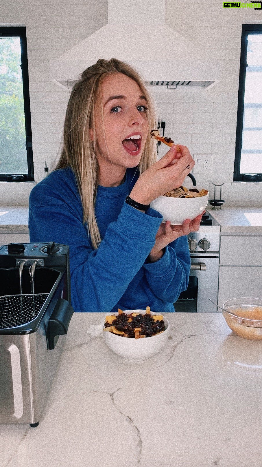 Jenn McAllister Instagram - they do be crispy!