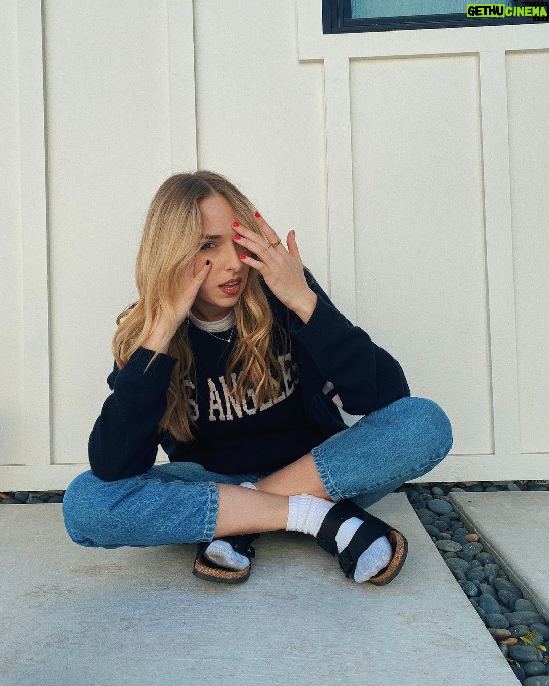 Jenn McAllister - 43.5K Likes - y’all rockin with socks and sandals ⁉️