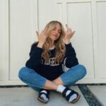 Jenn McAllister Instagram – y’all rockin with socks and sandals ⁉️ Los Angeles, California