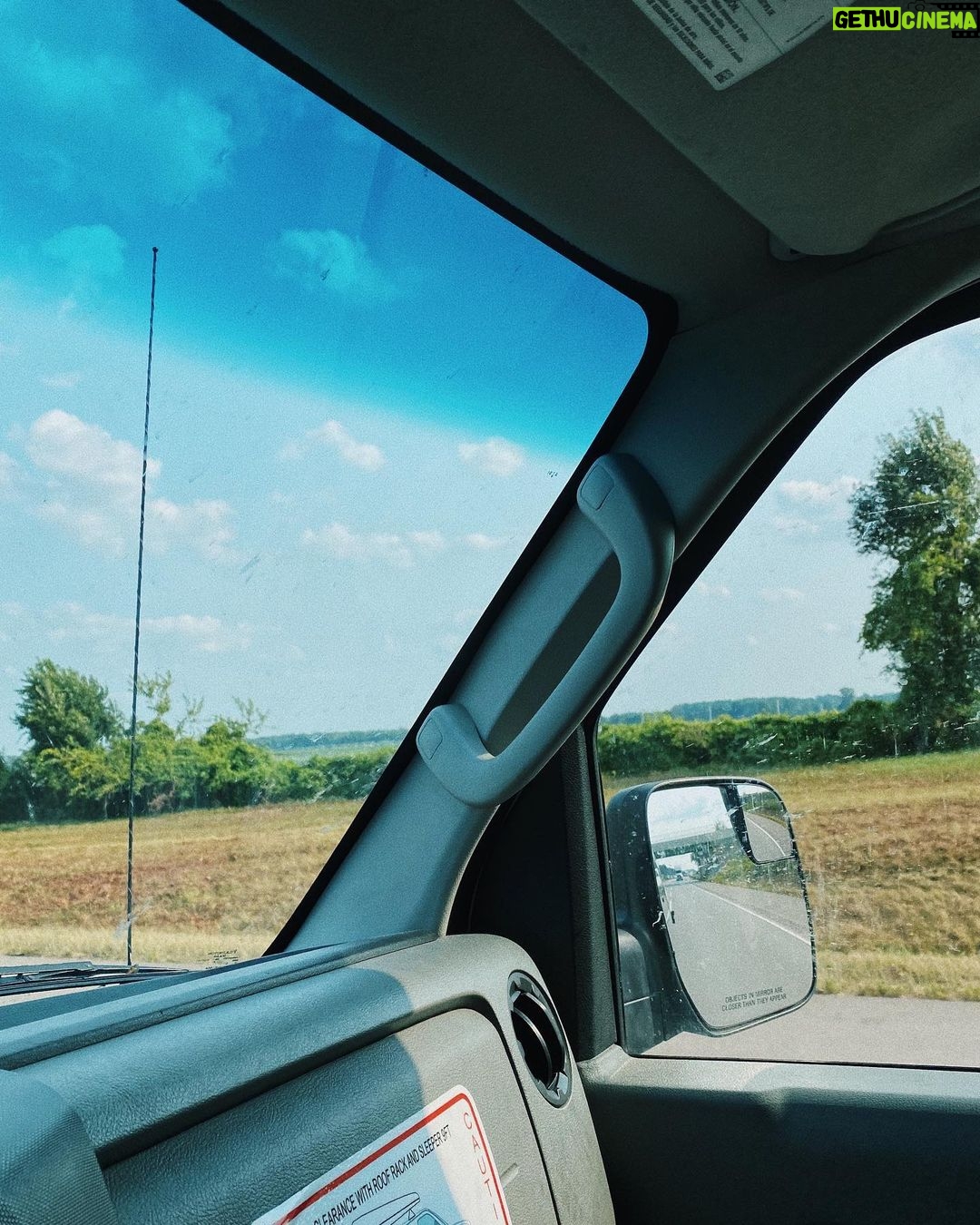Jenn McAllister Instagram - driving cross country / day 7 Ohio, USA