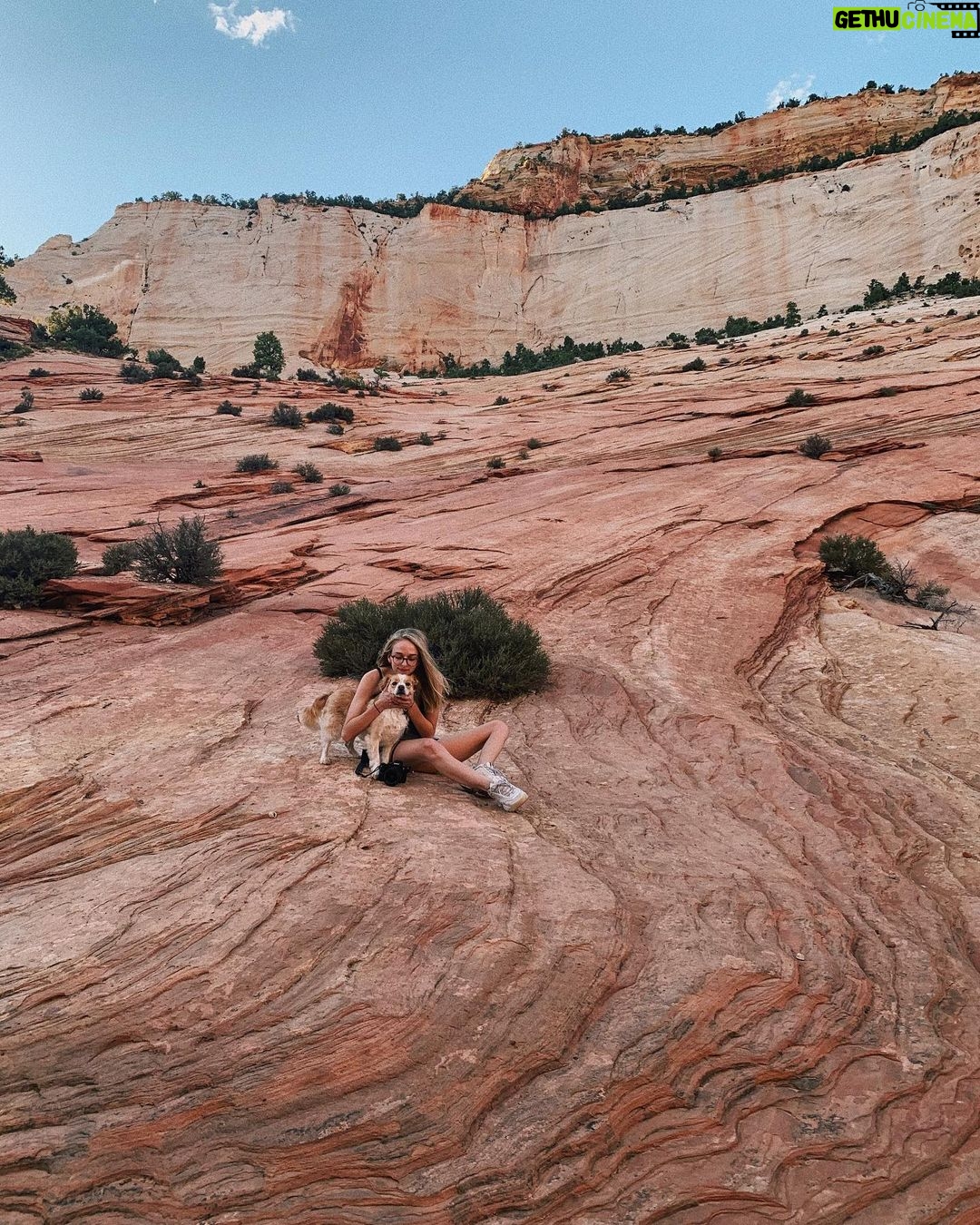 Jenn McAllister - 46.8K Likes - driving cross country / day 1