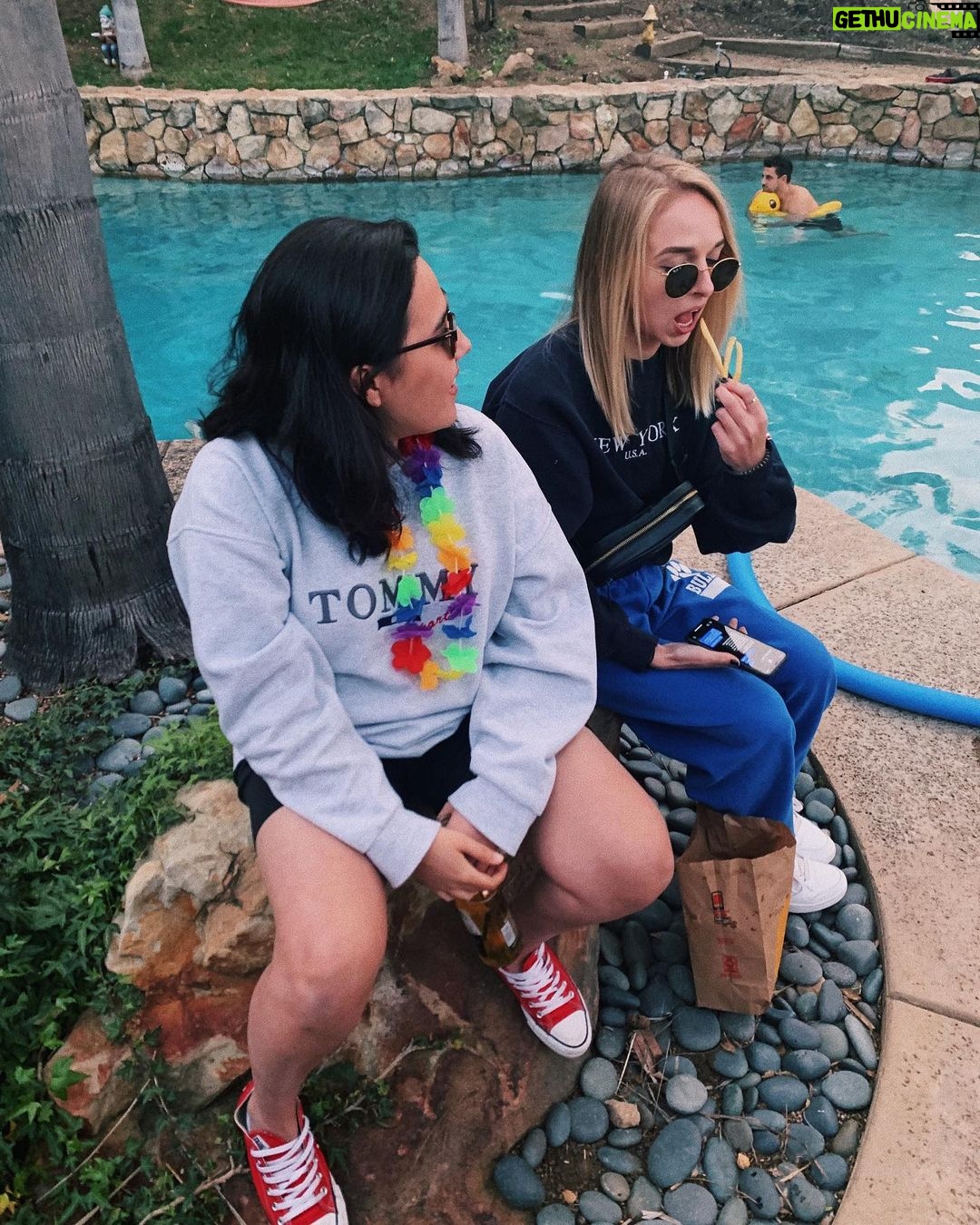 Jenn McAllister Instagram - LIFE OF THE PARTY !!! Malibu, California