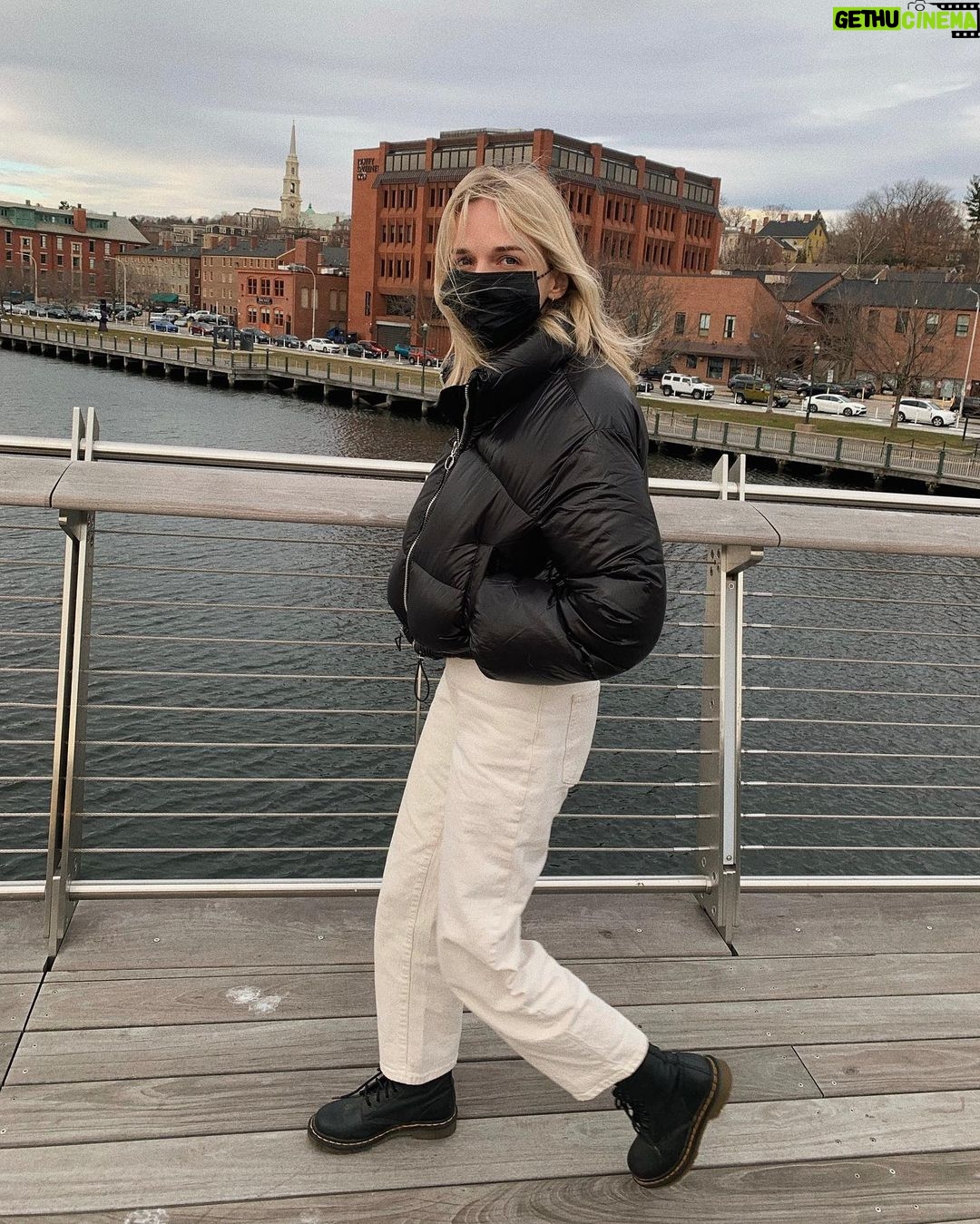 Jenn McAllister Instagram - ending 2021 on the east coast Bucks County, PA