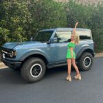Jenna Davis Instagram – SURPRISE! I BOUGHT MY DREAM CAR A BRONCO😭🥹🩷 I still need to name him tho so plz comment name ideas that start with a B :))) 

outfit: @revolve Nashville, Tennessee
