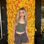 Jenna Davis Instagram – These roses aren’t red 💛 p.s. shop @pacsun for the fit! #pacsummer #pacpartner 

COMMENT PACSUN letter by letter for a dm/rare🤫