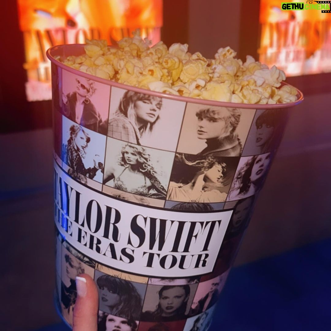 Jenna Davis Instagram - We are never ever ever getting over this night 🥹🩷 I love you @taylorswift !! Thank You So Much @youtube @taylornation for having me!! #TSTheErasTourFilm #taylorswift #swiftie The Grove Mall