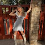 Jenna Davis Instagram - hi there ♡ dress: @revolve Los Angeles, California