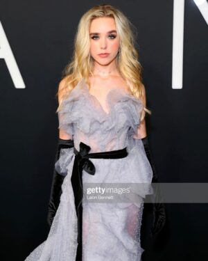 Jenna Davis Instagram - Last night was a dream🖤 I can’t wait for y’all to @meetm3gan in theaters JAN 3RD! Beyond grateful for @gerardjohnstone @universalpictures @blumhouse @susanboyajian for believing in me. 

stylist: @styledbylmc 
dress: @sophiecouture 
ring: @dangelojoyeria 
shoes: @kennethcole 
earrings: @nataliemillajewelry
choker: @adornmonde 
hair/mua: @nixeyartistry

@blumhouse @universal #m3gan #blumhouse #universal