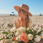 Jenna Davis Instagram - beach picnic anyone? 🤍 pick ur fav 1-6 🧺 Laguna Beach, California