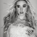 Jenna Davis Instagram - Legally Blonde💕 pc: @ashleyrobertsphotos hair/mua: @nixeyartistry stylist: @styledbylmc feather top: @ivanyoungofficial skirt: @ivanyoungofficial coat: @ivanyoungofficial heels: @sam_edelman jewlery: @dangelojoyeria sunglasses: @asos Los Angeles, California