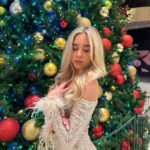 Jenna Davis Instagram – tis the season 🎄 Hollywood