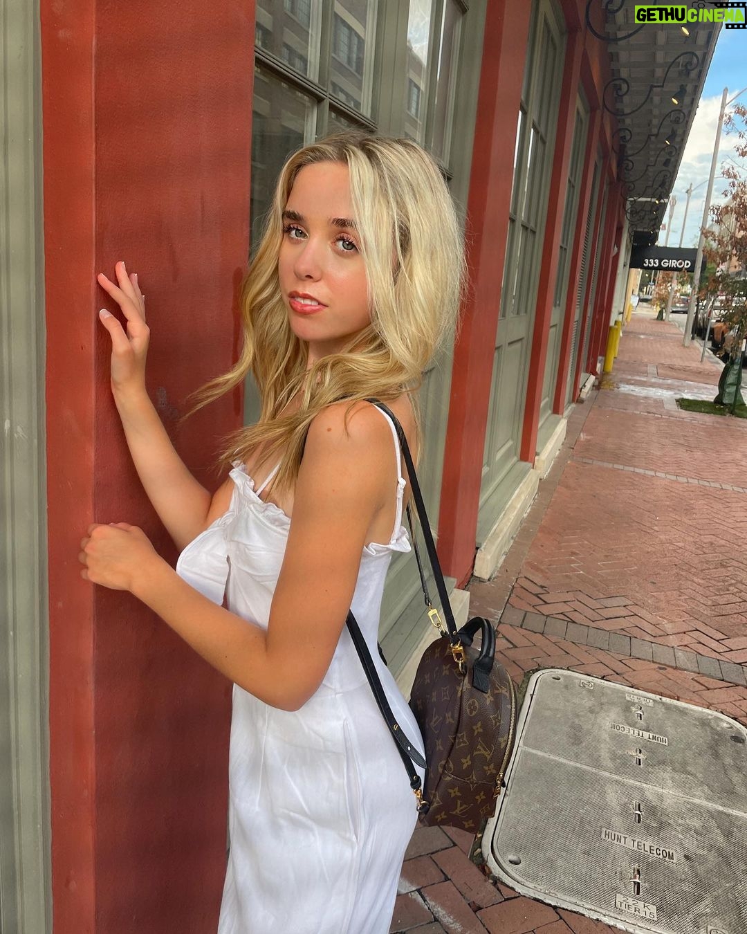 Jenna Davis Instagram - Got my eye on you 🤍 New Orleans, Louisiana