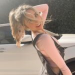 Jenna Davis Instagram - Rover & daisyyy🌼 My car on my drive way <3