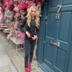 Jenna Davis Instagram - Love from London 💓 Soho, London UK